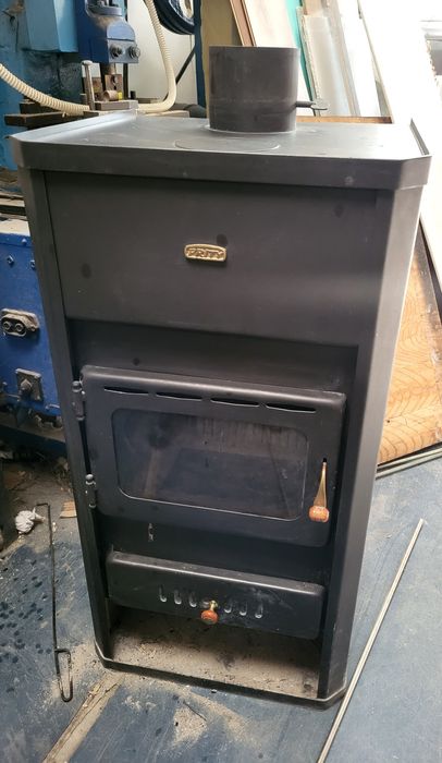 Камина Прити с водна риза