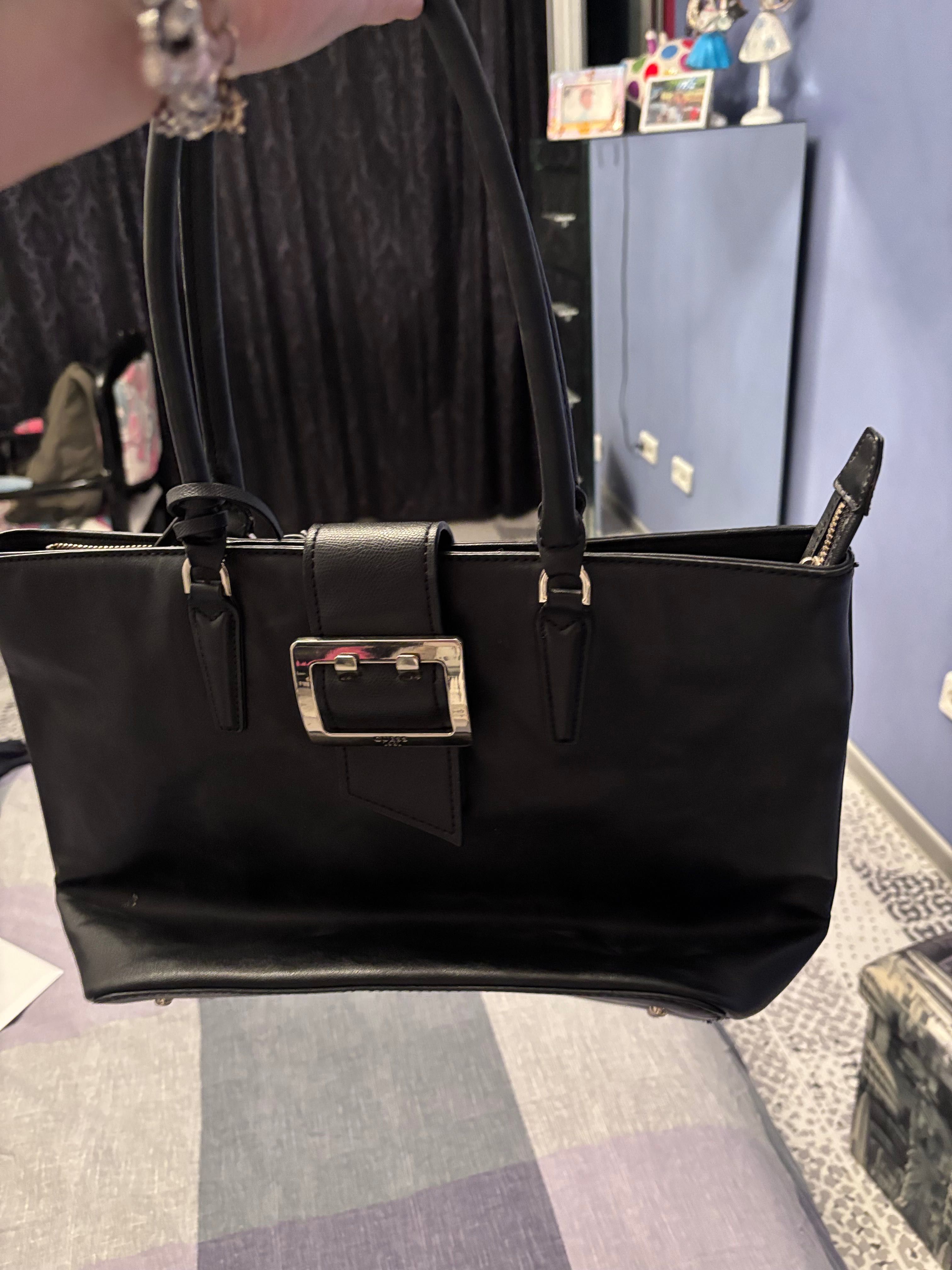 Чанта guess черна