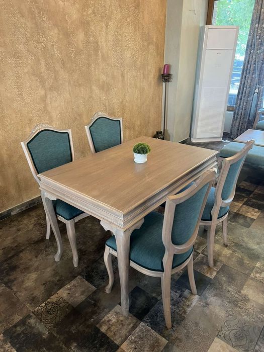 Маса масив светло кафяво