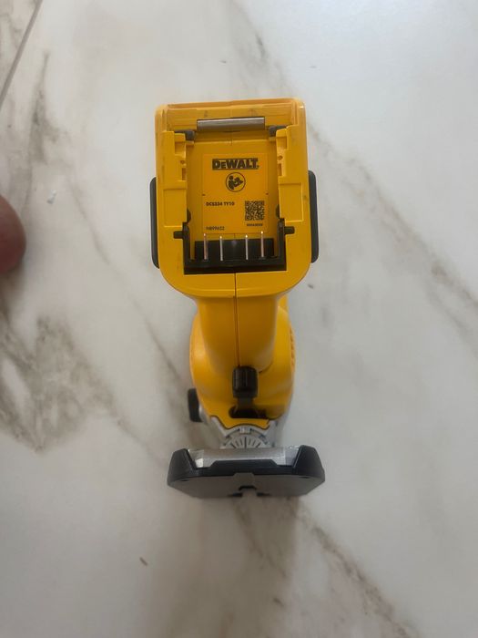 Dewalt DCS334P2 Ferăstrău vertical fără fir de 18 V