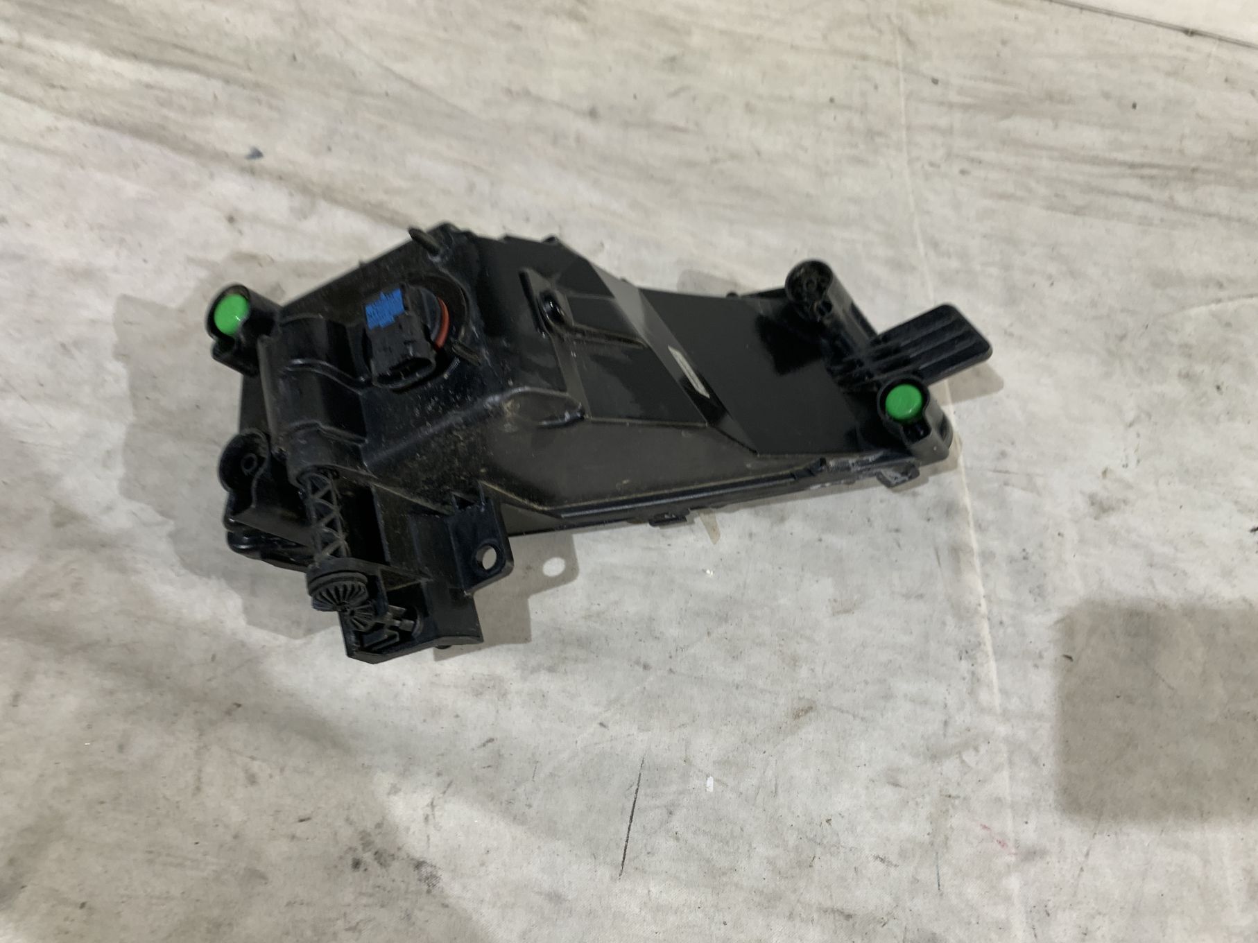 Proiector stanga VW Touran, 2015, 2016, 2017, 2018, 2019, cod origine OE 5TA841661A.