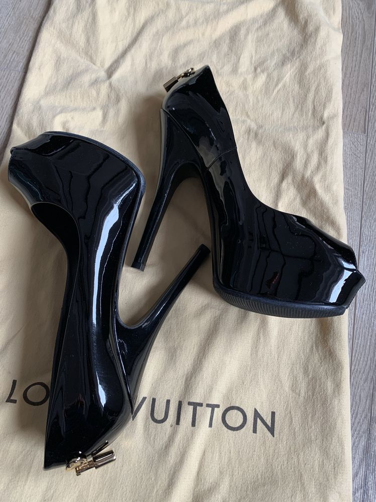 Pantofi Louis Vuitton, negrii, lac, masura 37, noi