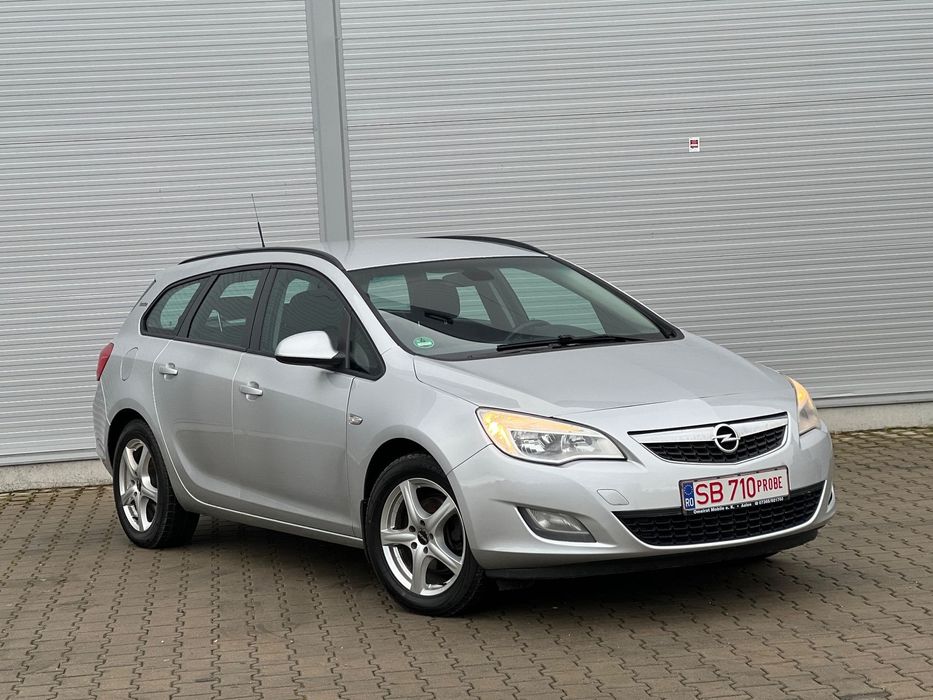 Opel Astra Dublu Climatronic / Incalzire Scaune / Pilot Automat