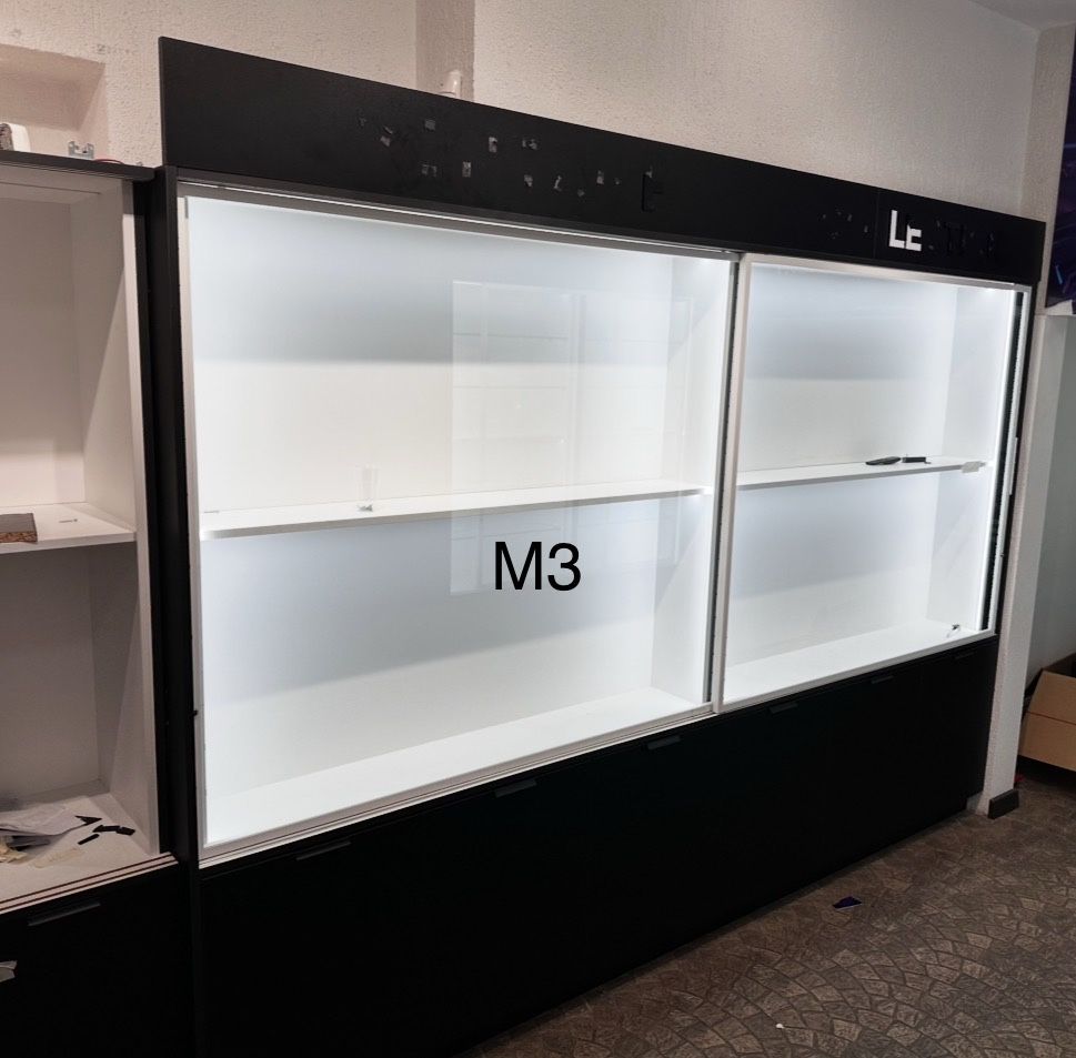 Комплект дизайнерски витрини по поръчка с LED осветление – 4 броя