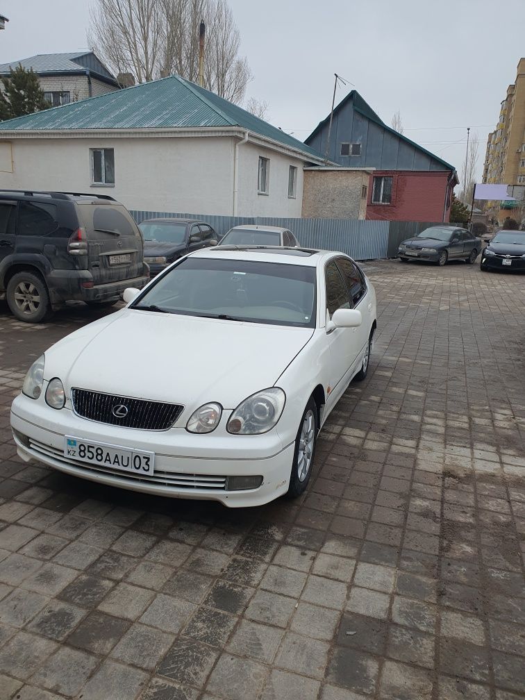 Продам LEXUS GS300