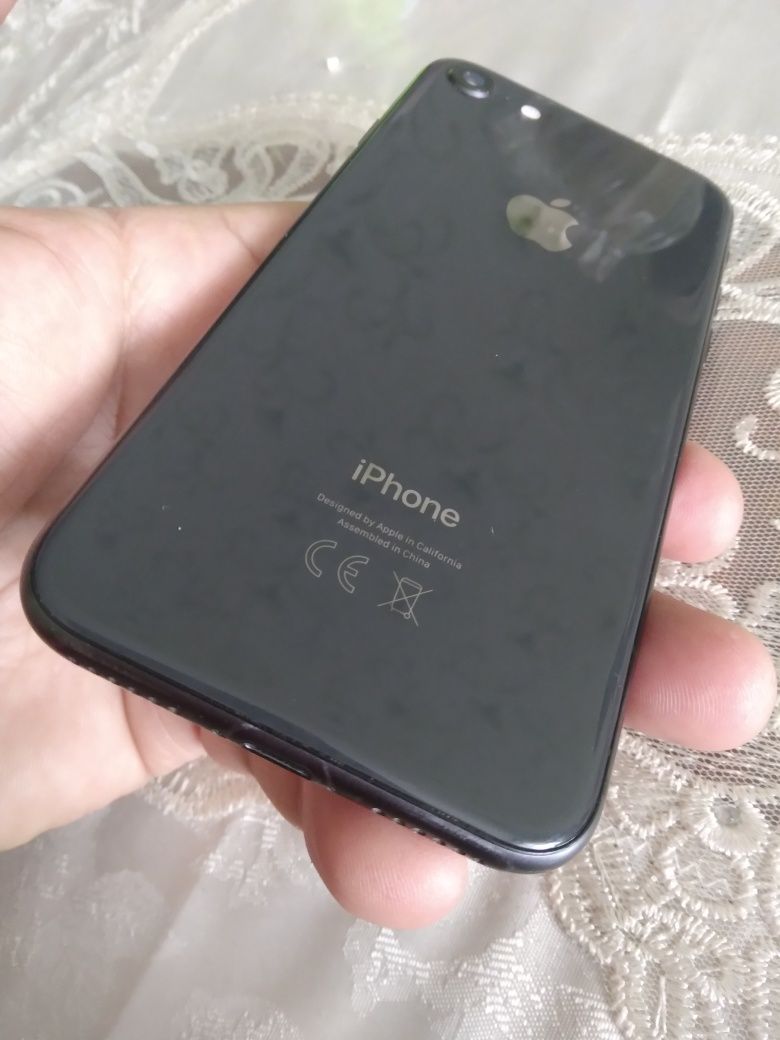 iPhone 8  срочно сотаман