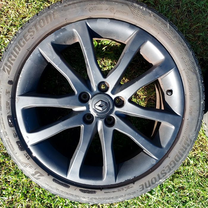 Vând jante originale Renault