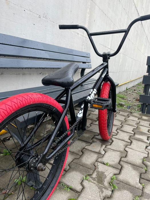 Vând bicicleta bmx sunday