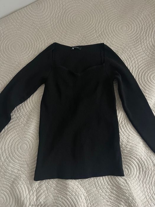 Блузи пуловери топове