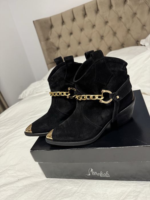 Vand ciocate piele intorsa Modish