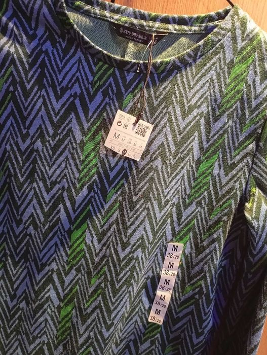 Rochie noua cu etichetă stradivarius