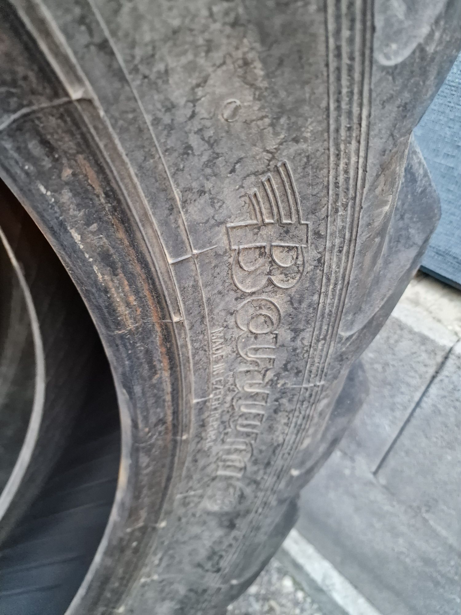 CAUCIUCURI 12.4-32 marca Barum