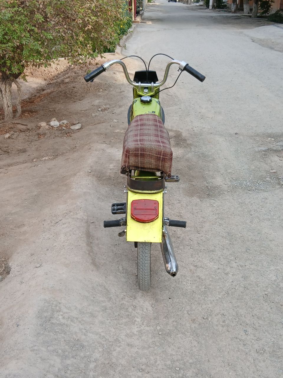 Moped riga sotiladi