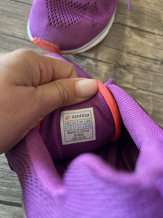 Маратонки Lotto 37