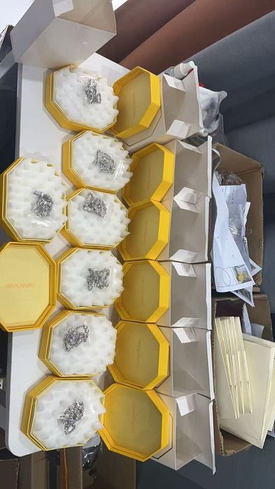 Swarowski angelic coliere , lot