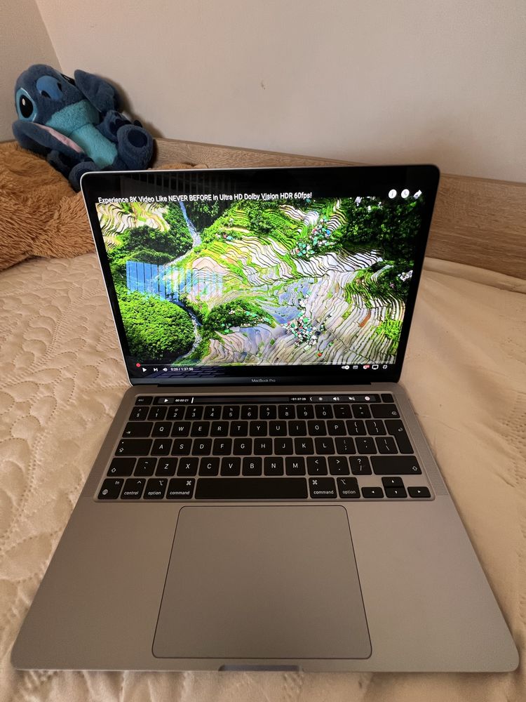 MacBook Pro 13-inch M1 2020 8gb 512 ssd