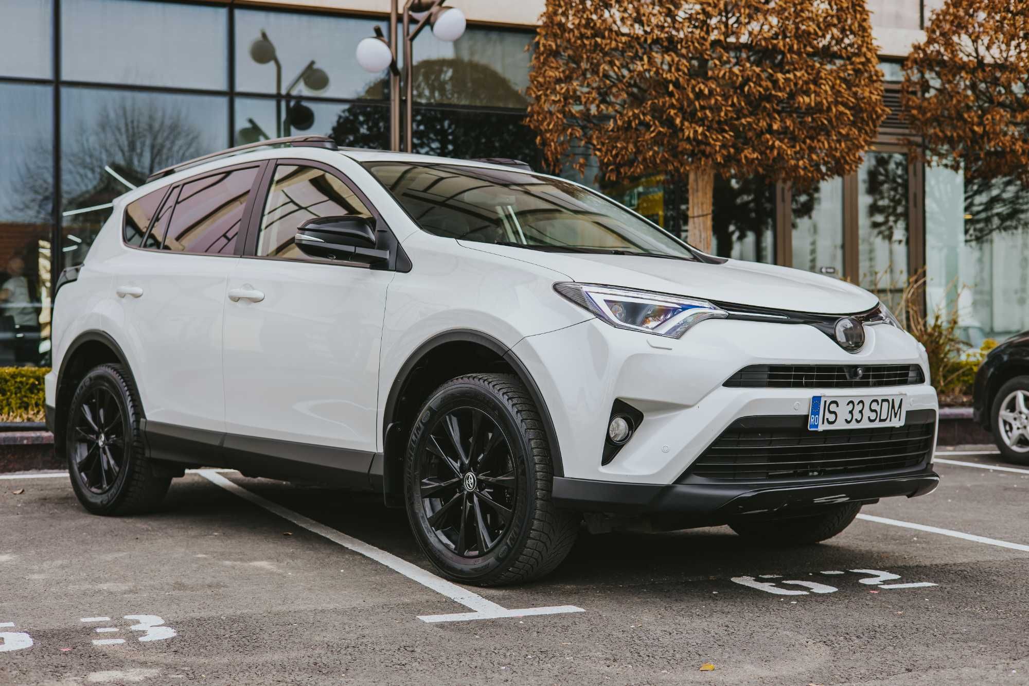 Toyota RAV-4 Hybrid 4X4 2.5 197 CP