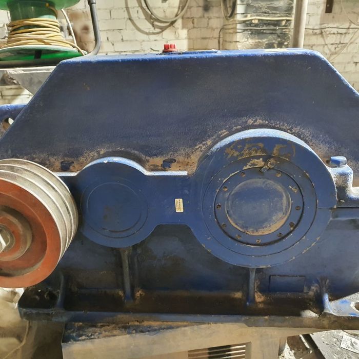 Куплю редуктор 250-40