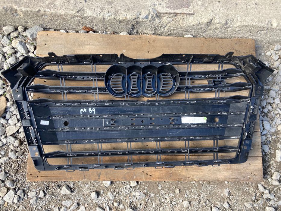 Оригинална Решетка Audi A4. S4. B9. (2015-2024). 8W0853651M.