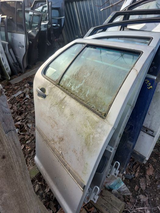usa dreapta spate volkswagen golf 4 hatchback  2002