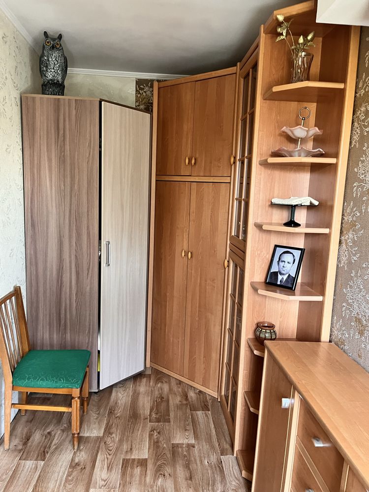 Распродажа -стенки,шифоньеры