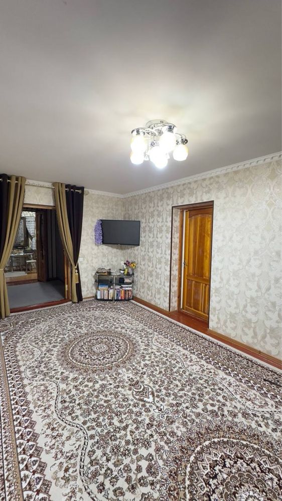 Продаётся квартира в Чиланзаре 3/5/5