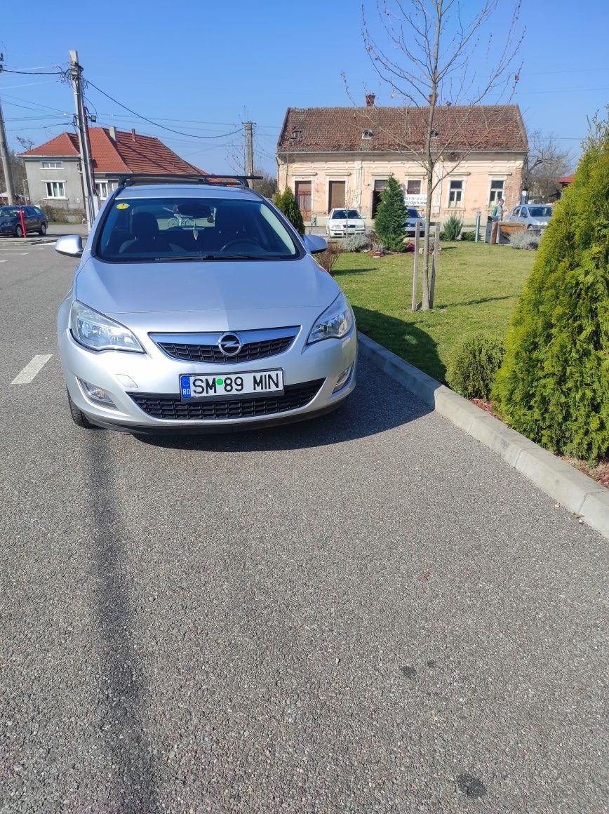 Opel Astra J Sport Tourer 1.7 2012