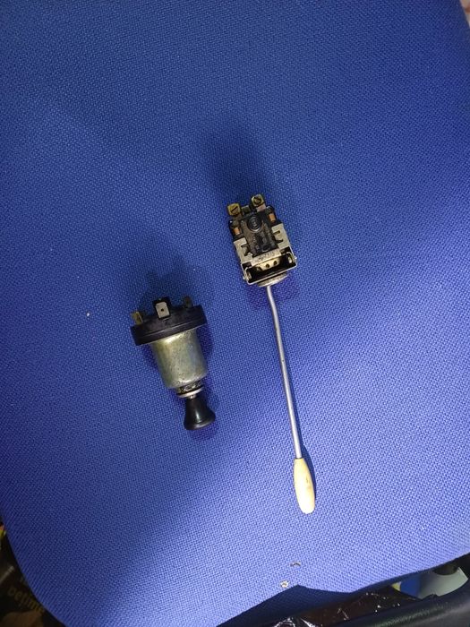 Intterupatoare  masini oldtimer vechi. Sunt testate