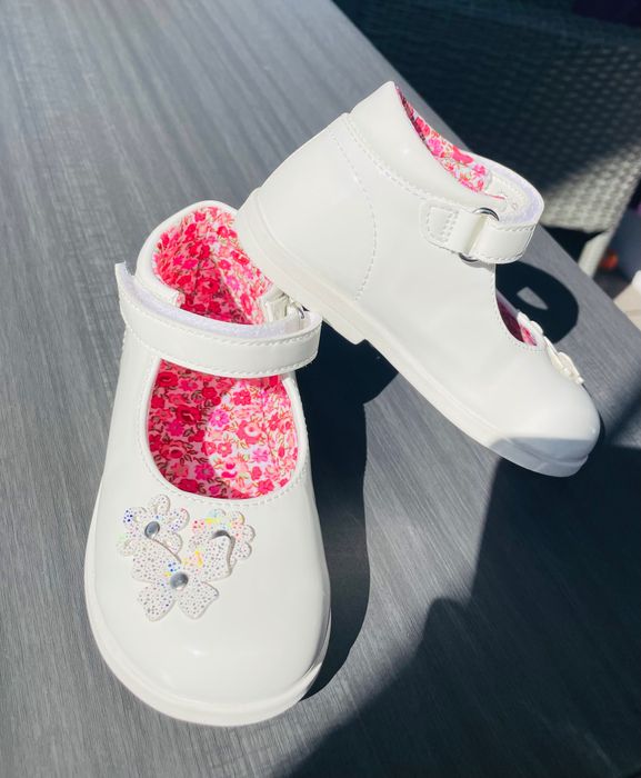 Pantofi albi fetițe nr. 23