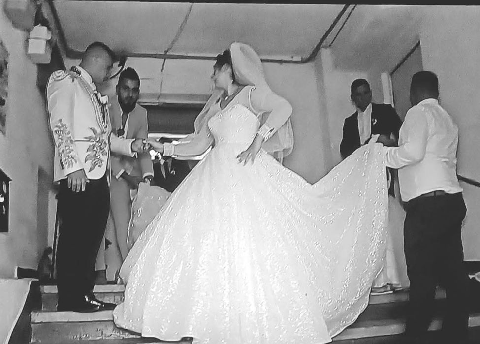 Vânzare rochie de mireasă  si costum Mire