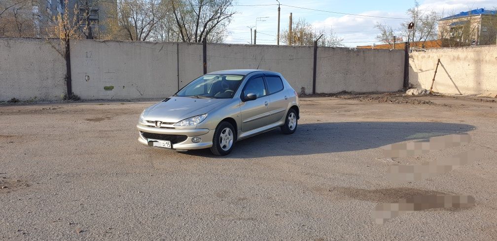 Продам Peugeot 206