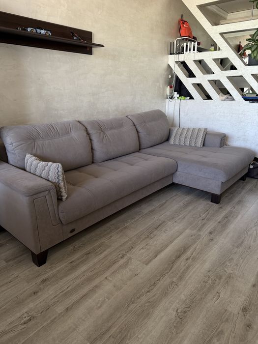 Продам диван угловой