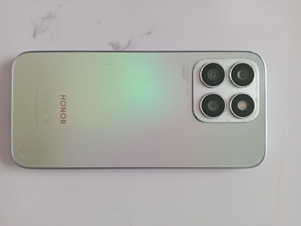 Продам оригинал телефон Honor x8b в идеальном состоянии.