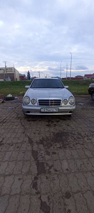 Продам мерса 210