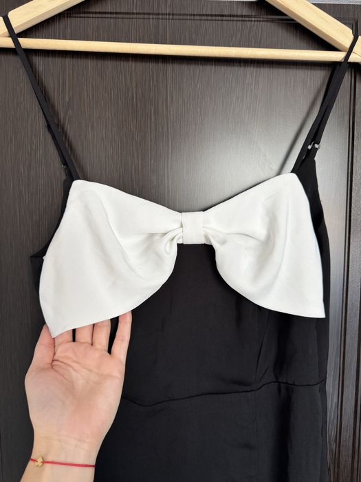 Rochie neagra, Mohito