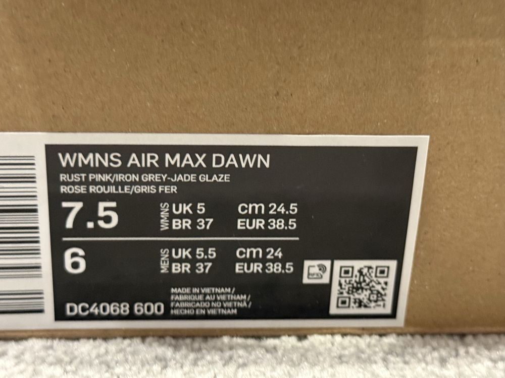 Маратонки Nike air max dawn два цвята