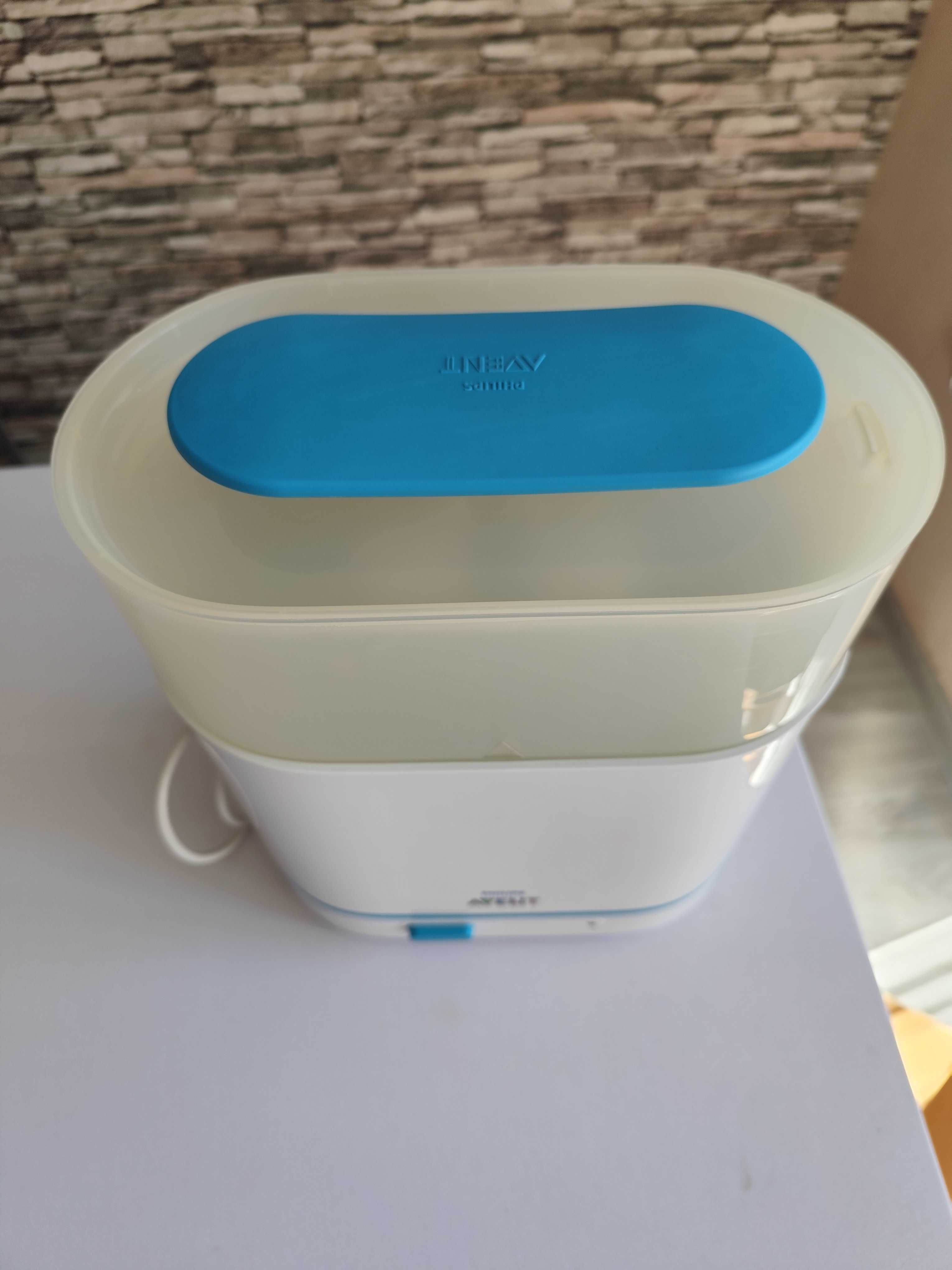 Стерилизатор Philips Avent и подарък четка