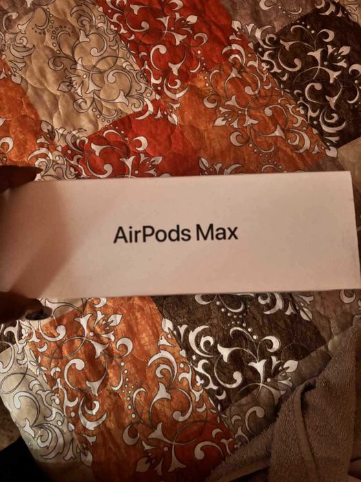 Слушалки Airpods Max 800лв.
