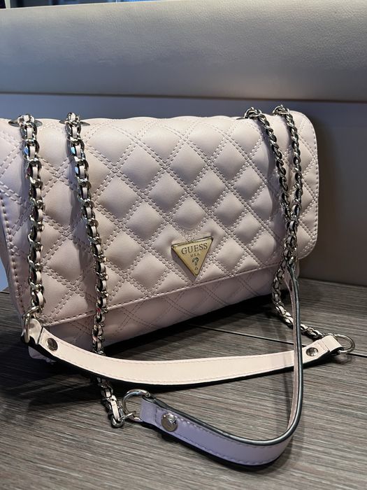 Дамска чанта Guess