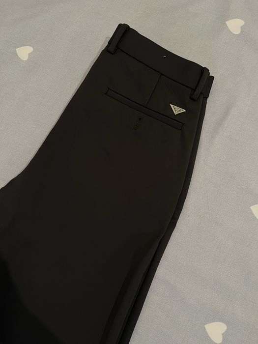 Классические серые брюки Prada