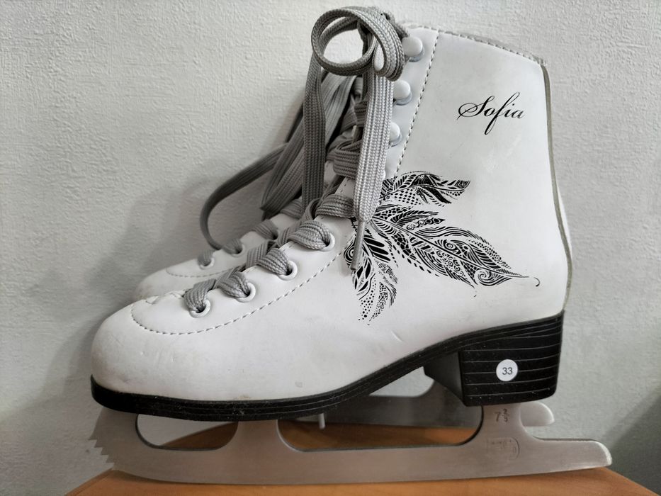 Фигурные коньки, новые, Размер 33