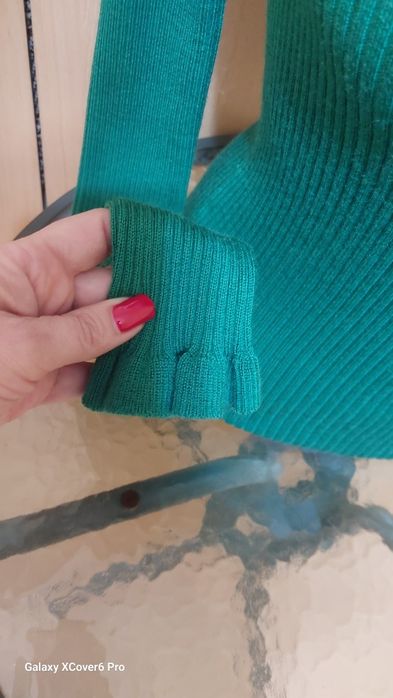 Пуловер  FABIENNE CHAPOT. 100% вълна. размер S.