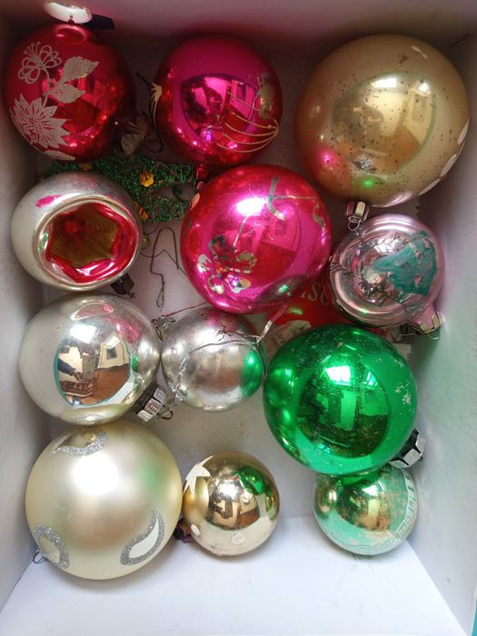 Продается советские и ГДР елочные игрушки шары и разные фигурки