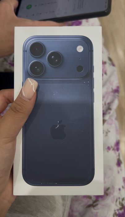 Продам новый Iphone 17 Pro