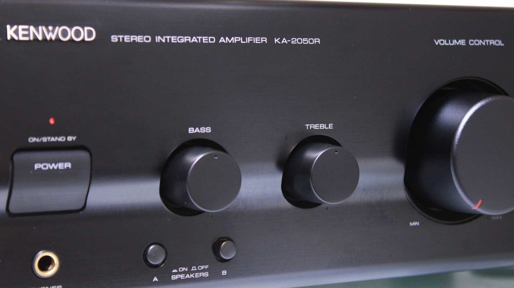 Statie/Amplificator Kenwood 2x45W(KA-2050R).