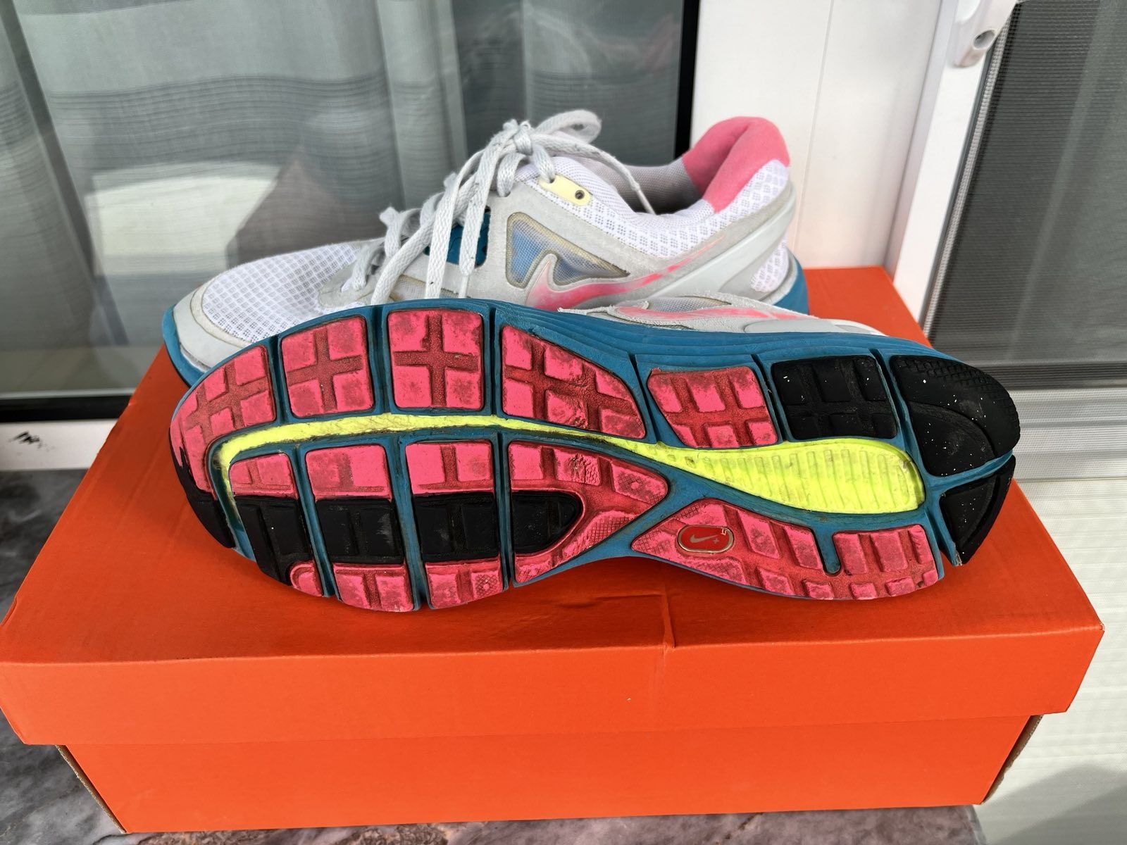 Промо цена! Маратонки  Nike.