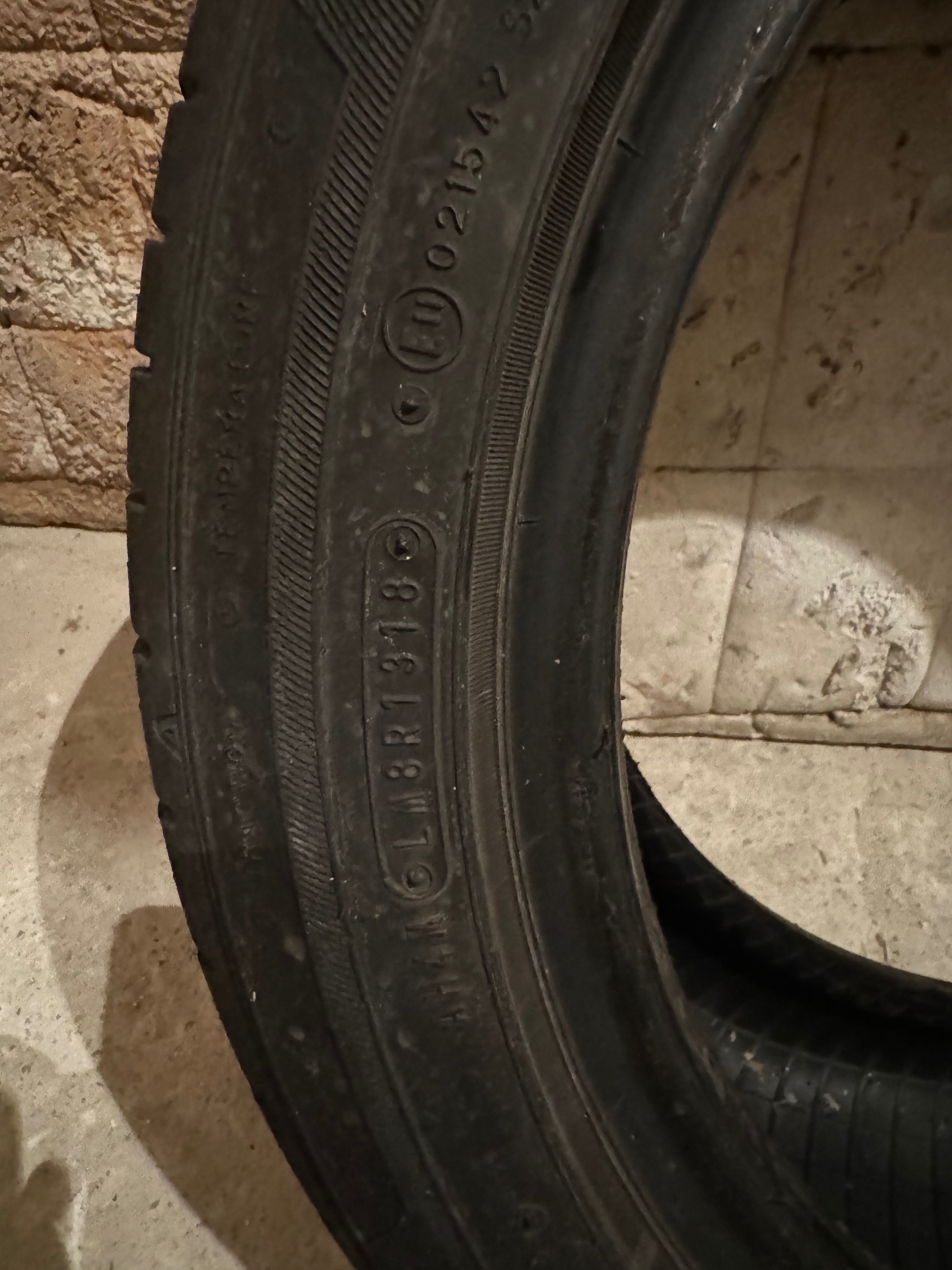 Летни гуми Falken 2 броя 215/50/17 дот 2018