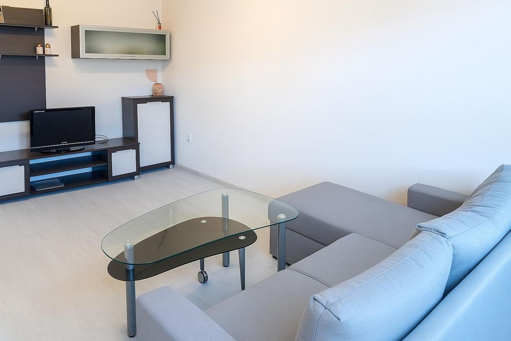 Изгоден ТРИСТАЕН апартамент в кв. Кючук Париж