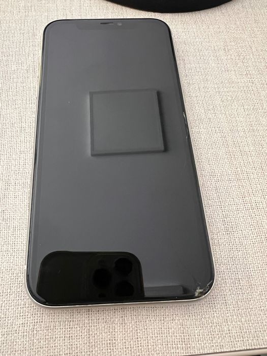 iPhone 11 запазен