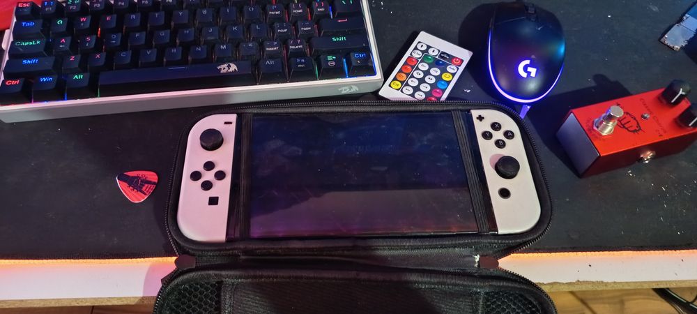 Nintendo switch oled încă în garanție